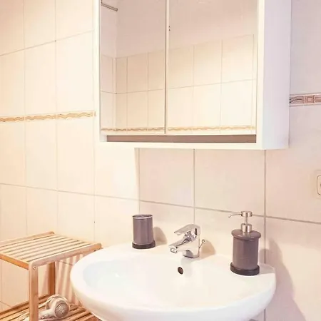 Altbauwohnung Direkt An Der Karli Mit Balkon - Netflix Inklusive Leipzig Exterior photo