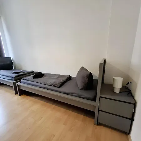 Altbauwohnung Direkt An Der Karli Mit Balkon - Netflix Inklusive Leipzig Exterior photo