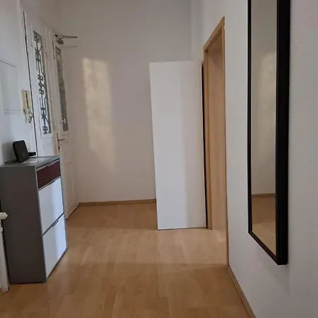 Altbauwohnung Direkt An Der Karli Mit Balkon - Netflix Inklusive Leipzig Exterior photo