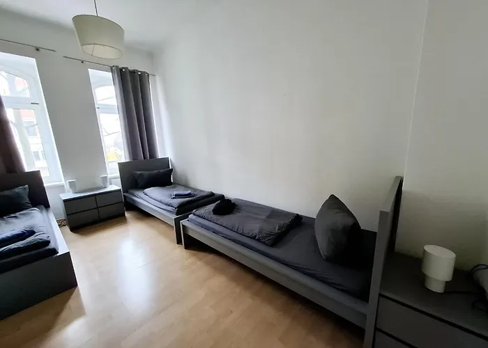 Altbauwohnung Direkt An Der Karli Mit Balkon - Netflix Inklusive